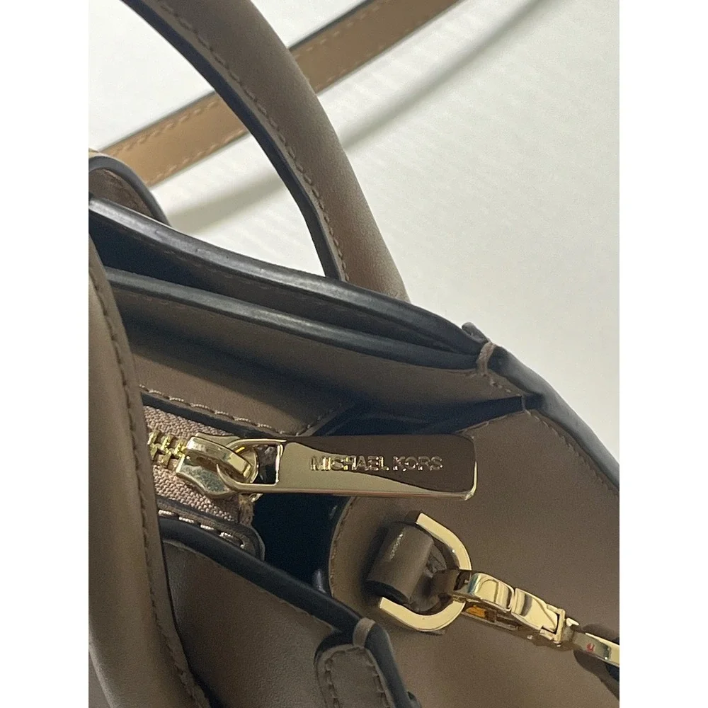 Michael Kors Tan Satchel Crossbody Bag‎ Gold Logo Medallion Handbag